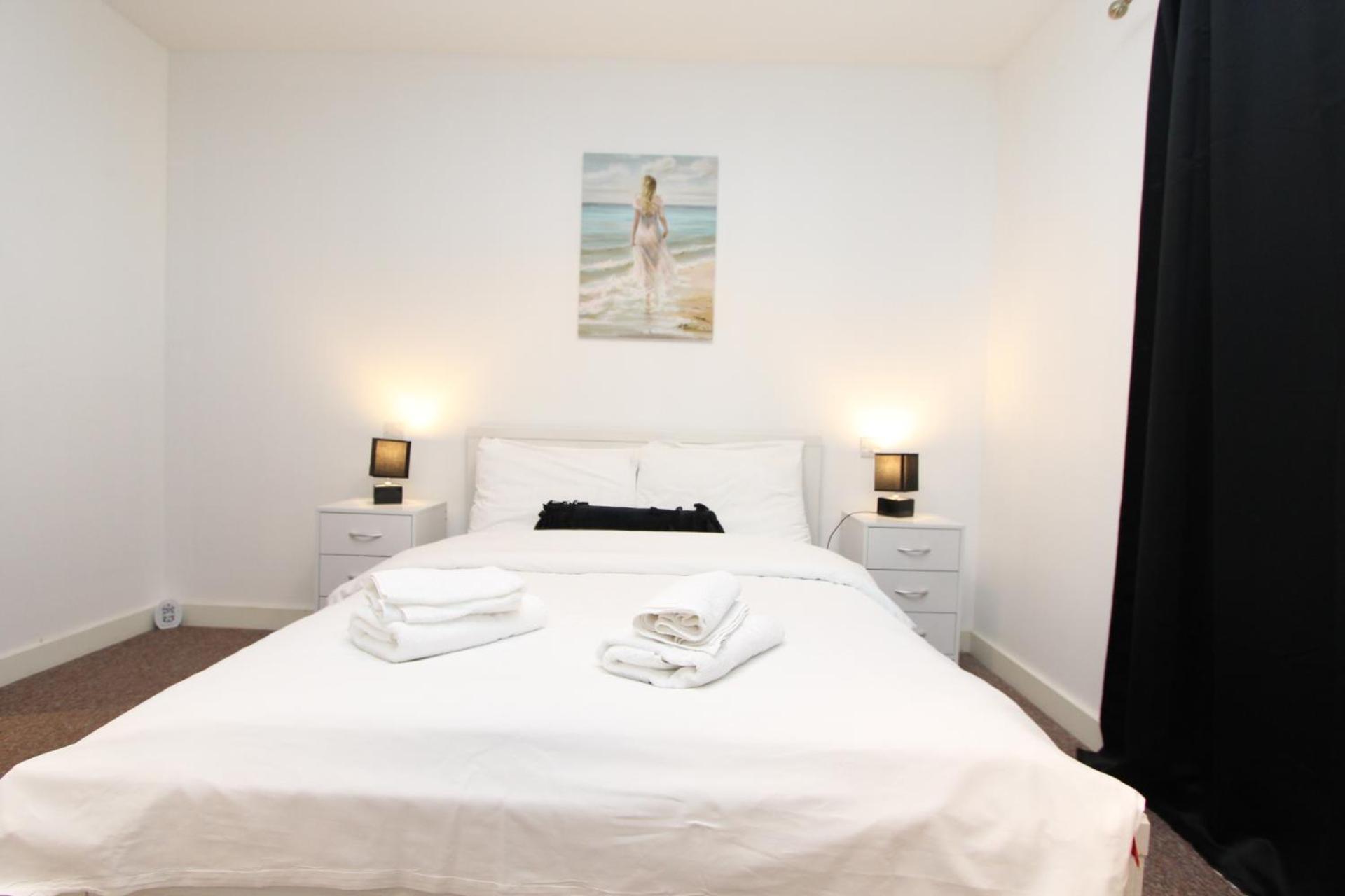 Spacious & Modern 1 Bedroom Close To Station In E16 London Exterior photo